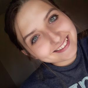 Meet your Posher, Isabel